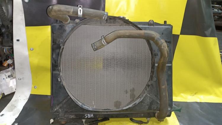 Радиатор основной Мицубиси Паджеро в Махачкале 105204