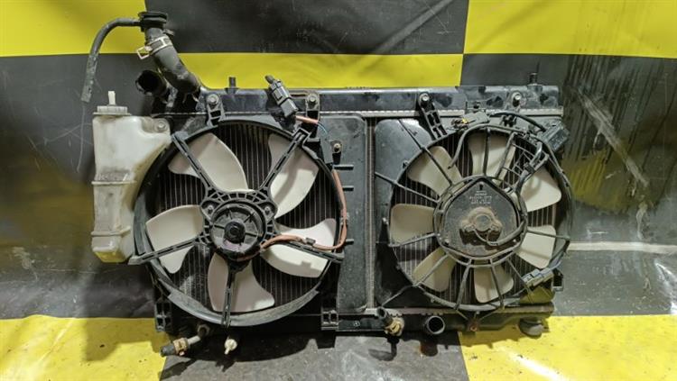 Радиатор основной Хонда Фит в Махачкале 105259