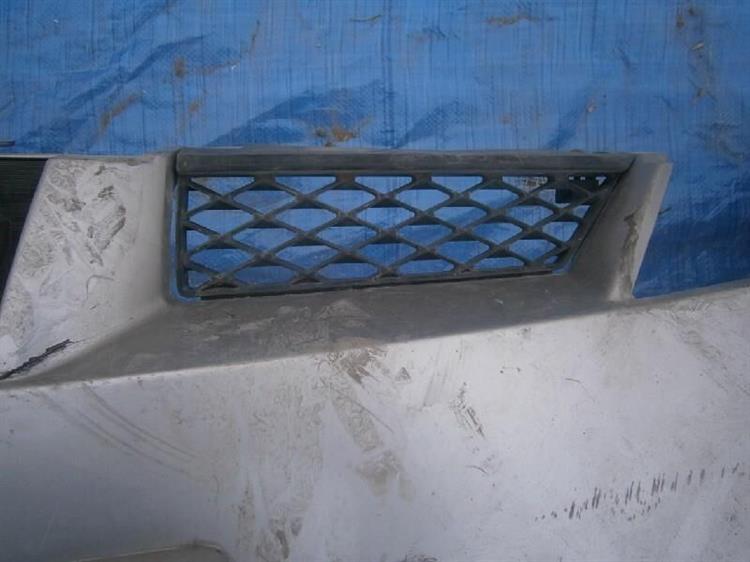 Решетка радиатора Ниссан Вингроуд в Махачкале 21736
