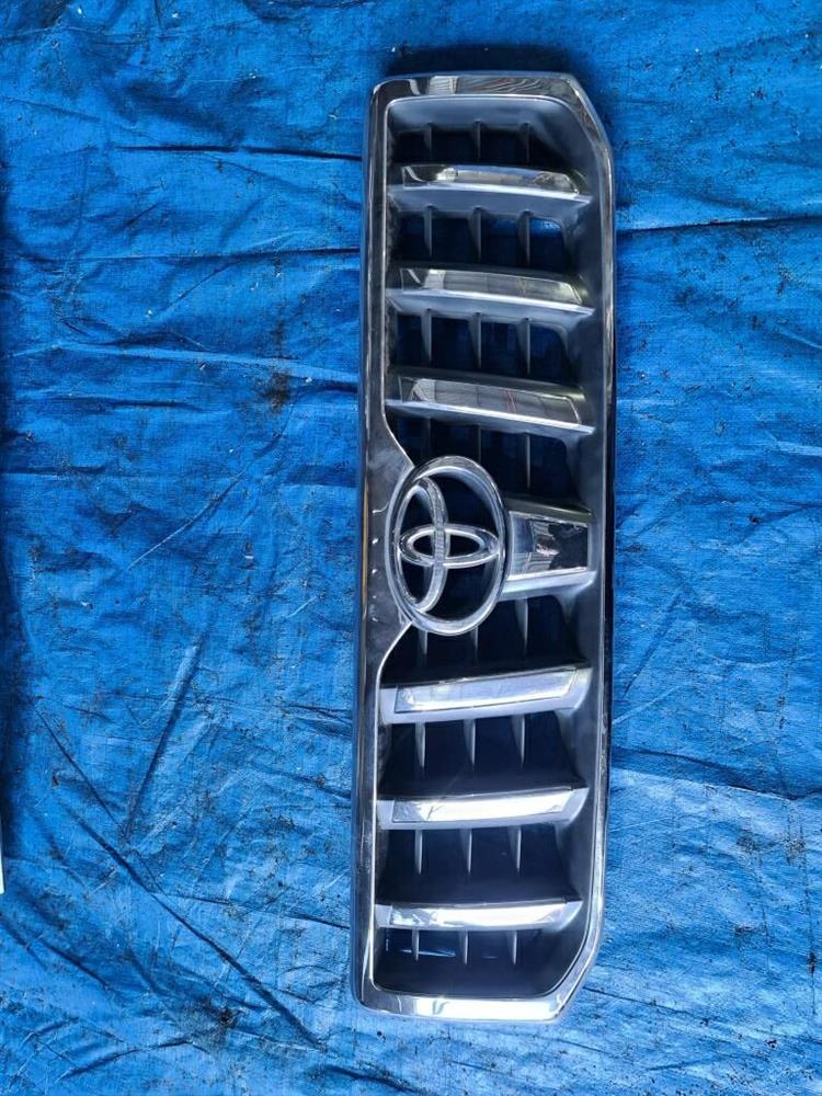 Решетка радиатора Тойота Ленд Крузер Прадо в Махачкале 227691
