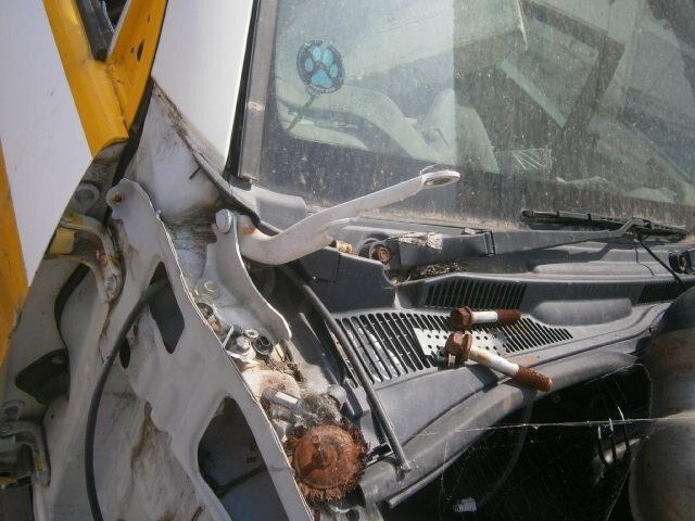 Решетка под лобовое стекло Тойота Хайлюкс Сурф в Махачкале 29488