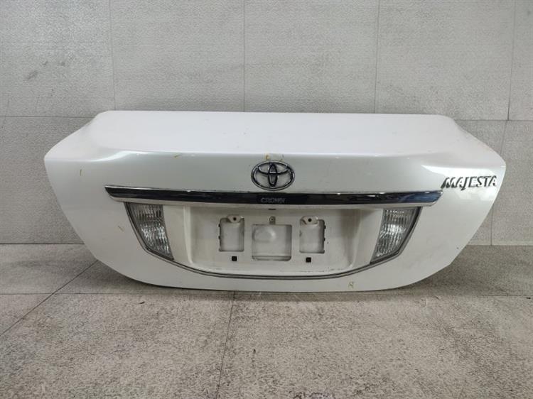Крышка багажника Тойота Краун Маджеста в Махачкале 377679