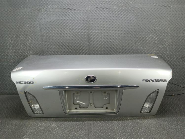 Крышка багажника Тойота Прогресс в Махачкале 456093