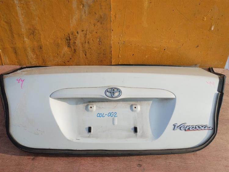 Крышка багажника Тойота Веросса в Махачкале 50775
