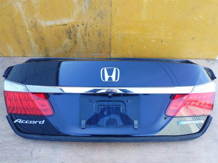 Крышка багажника Хонда Аккорд в Махачкале 50872