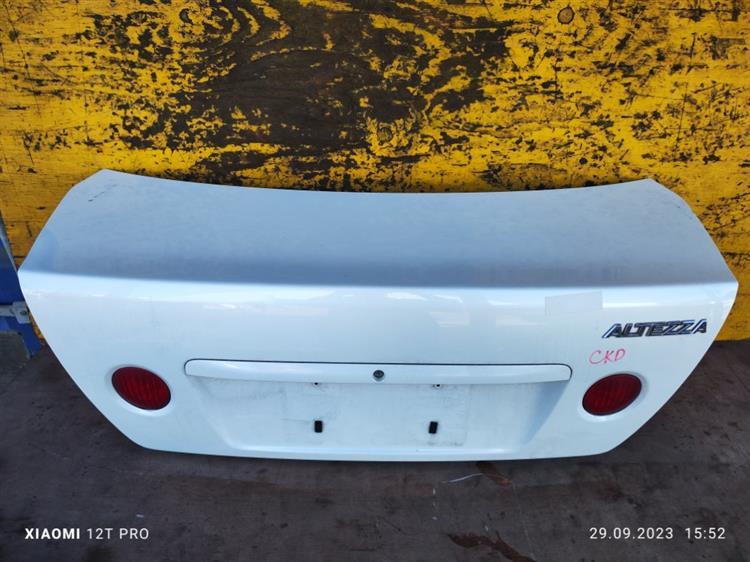 Крышка багажника Тойота Алтеза в Махачкале 651581