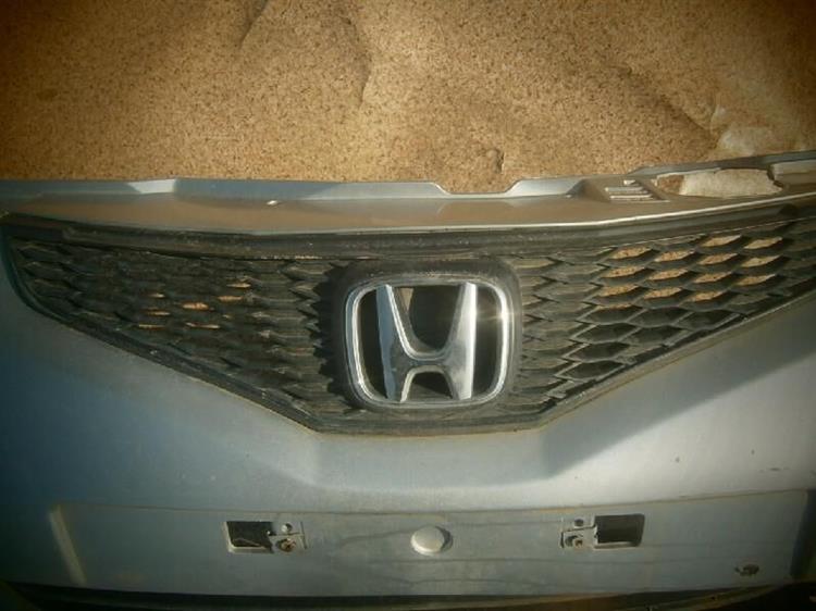 Решетка радиатора Хонда Фит в Махачкале 70676