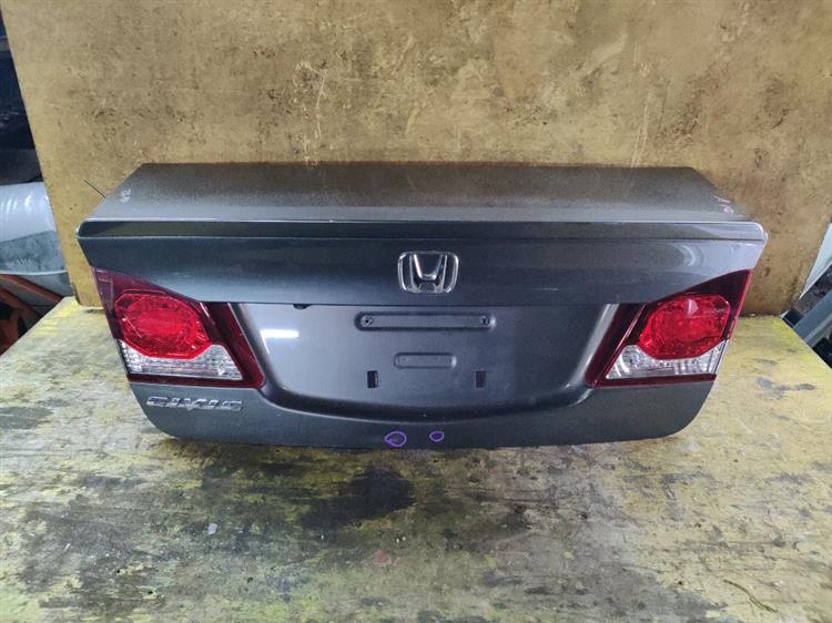 Крышка багажника Хонда Цивик в Махачкале 728821