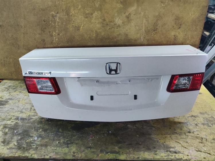 Крышка багажника Хонда Аккорд в Махачкале 72901