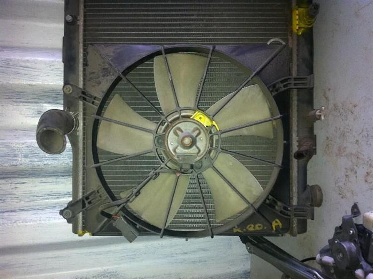 Диффузор радиатора Хонда Стрим в Махачкале 7847